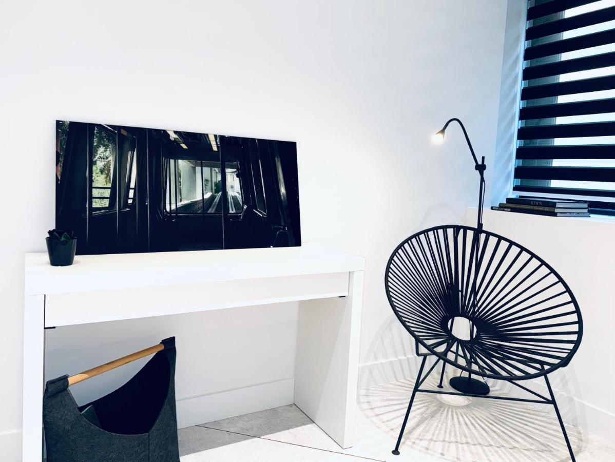 Stylish Central Superior Bedroom In Kolonaki Athens Exterior photo